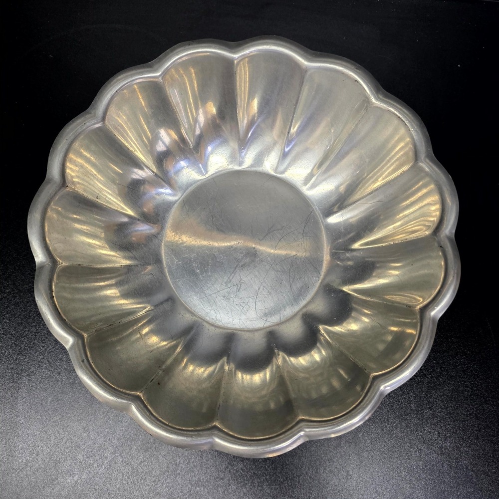 Reed & Barton Serving Bowl 9" Silver Pewter Scalloped Fluted P375 Vintage